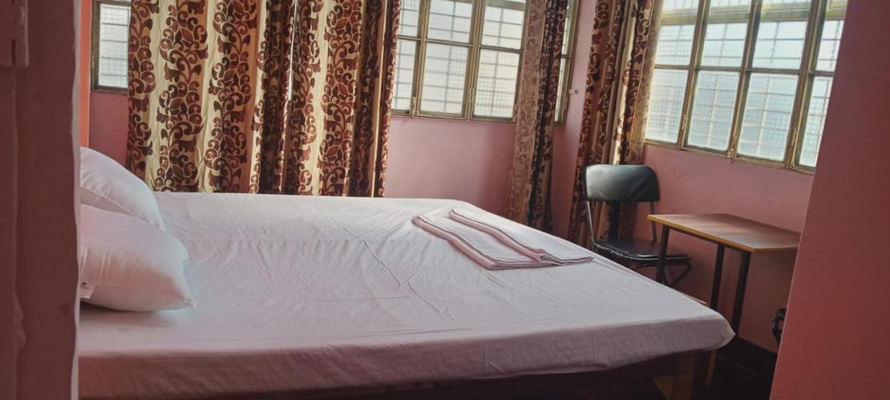 Om Rest House Guest house *