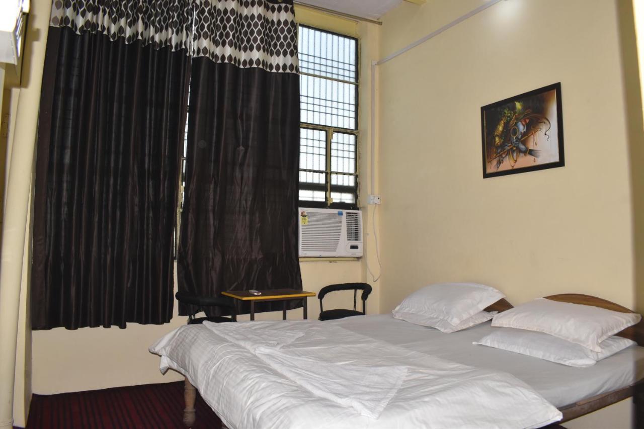 Om Rest House * Varanasi